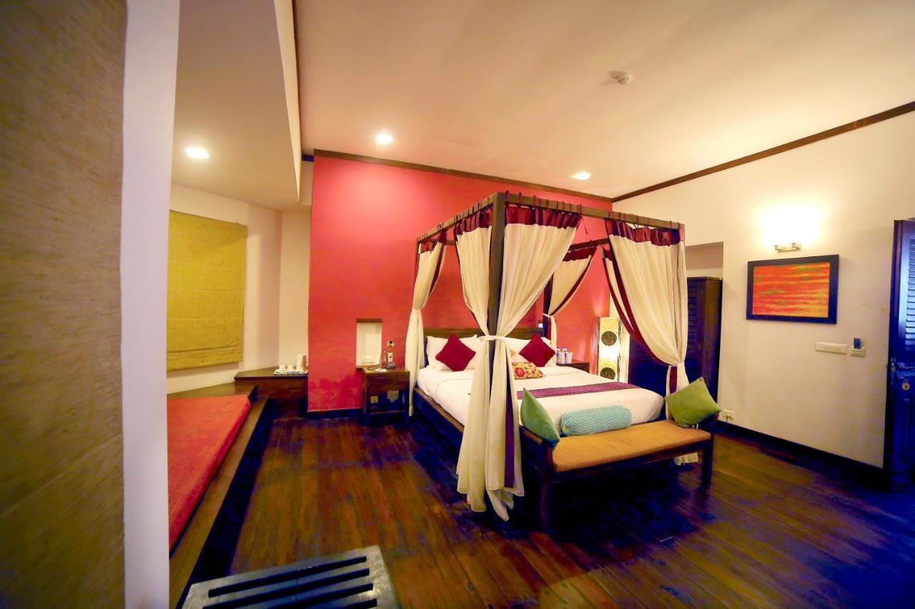 Hotel Old Lighthouse Bristow , 3*