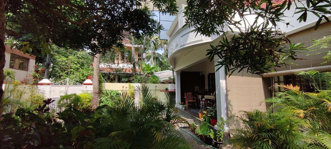 Homestay Peniel Residency