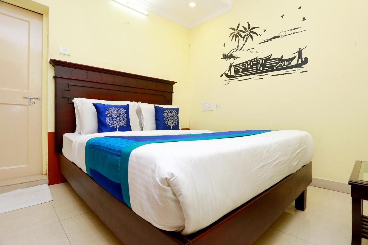Hotel Oyo 5643 Malabar Plaza