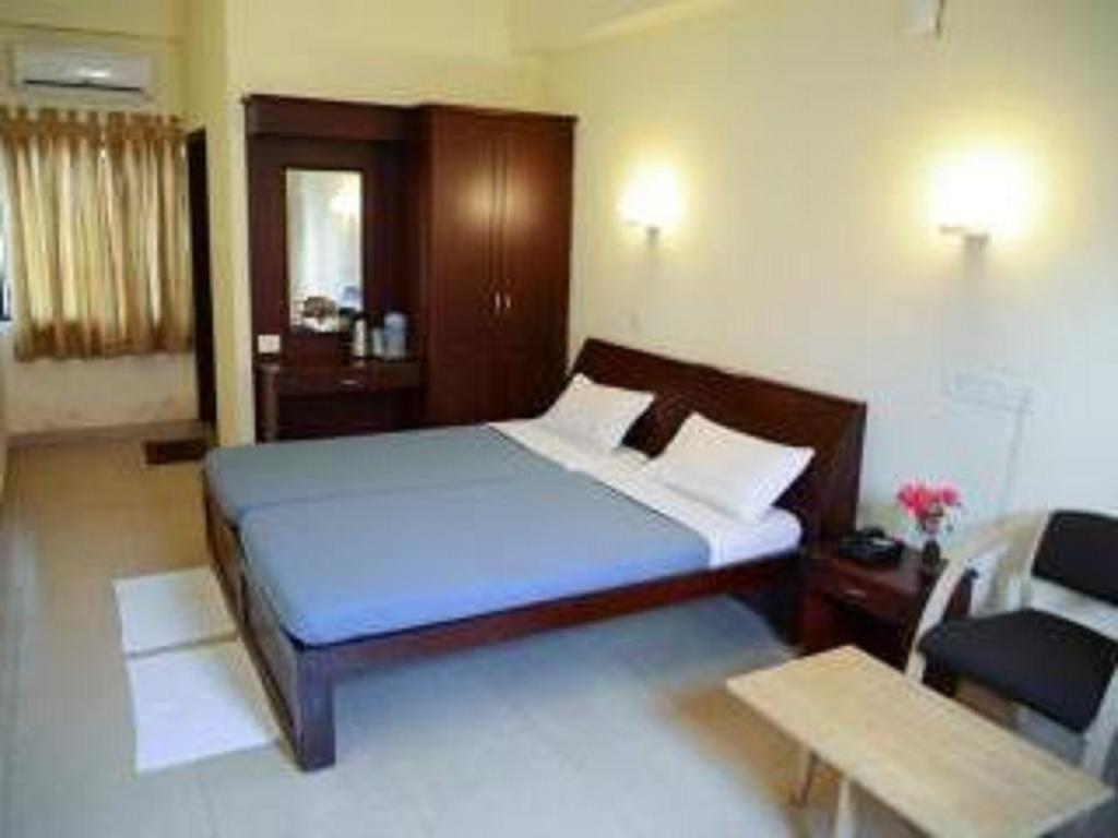 Manakkil Hotel Kochi