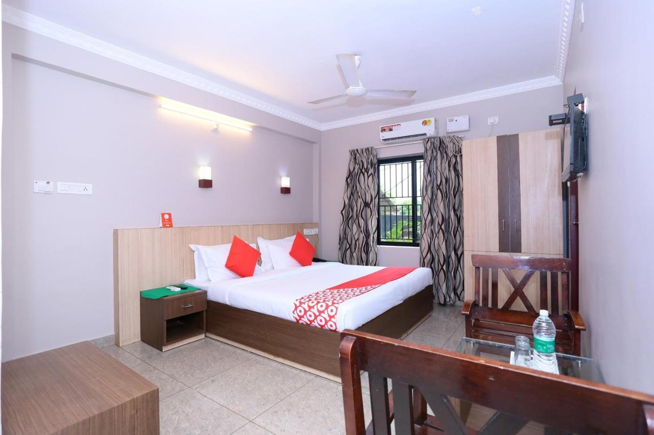 Hotel Oyo 23116 Gino Tourist