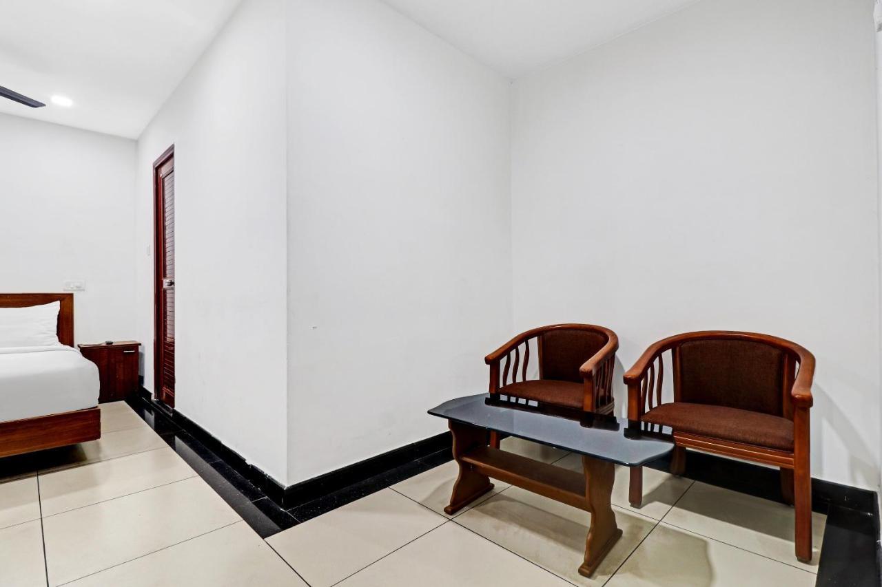 Oyo Townhouse 595 Majestic 4*