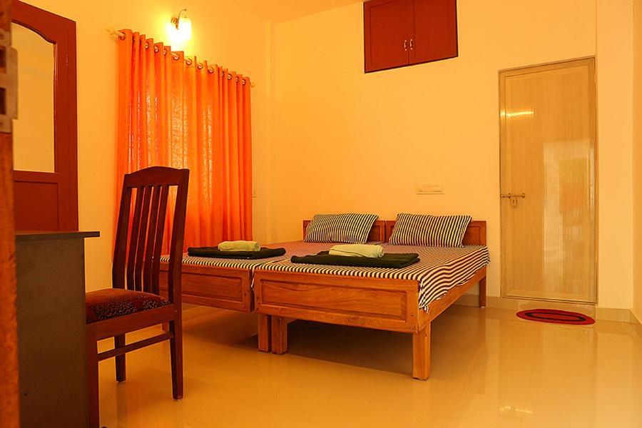Aleenas * Kochi
