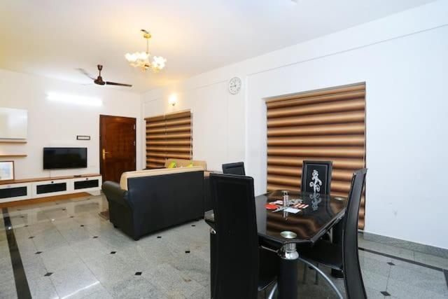 The Solo Kadavanthra Apartment