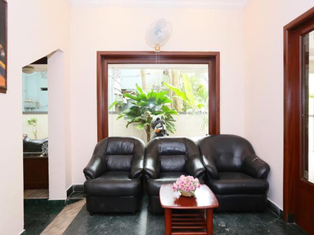 Karthika Residency Apartment *
