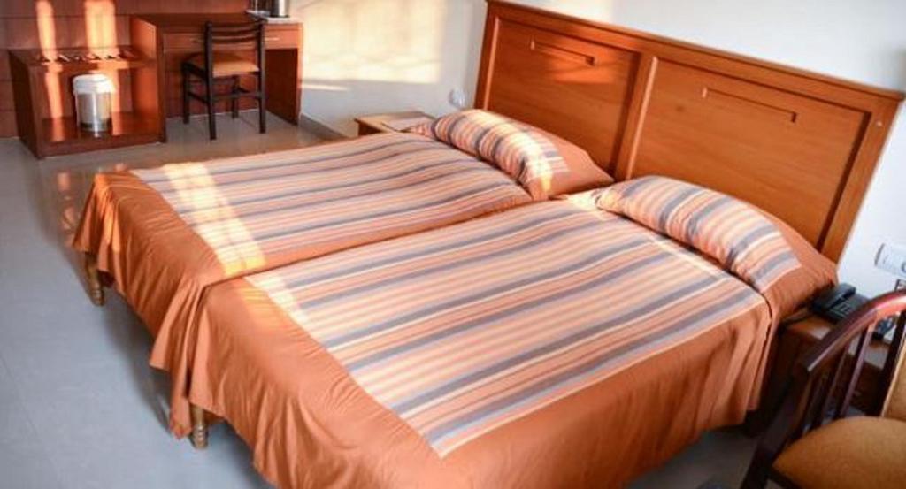 Hill View Hotel 3*