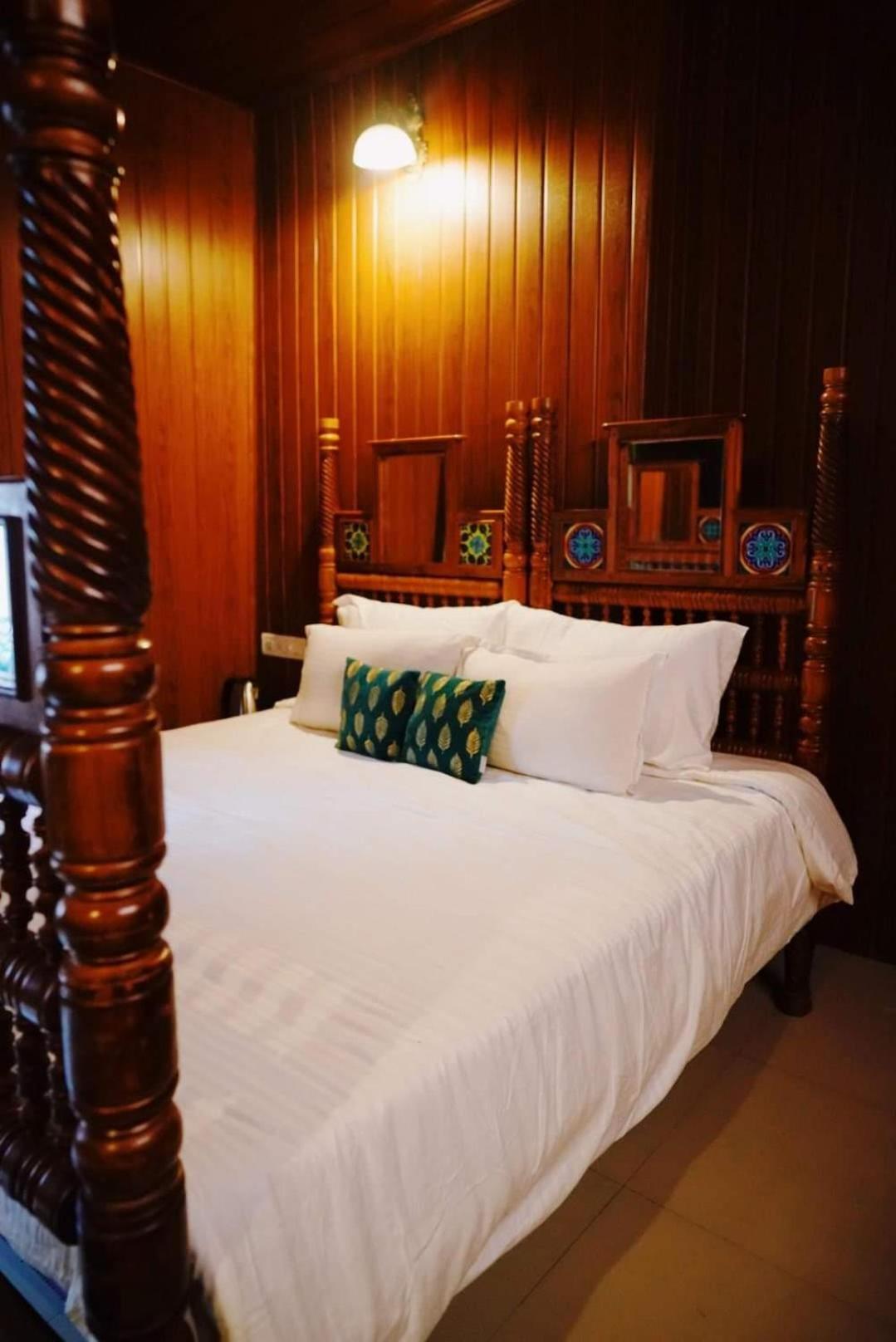 Bridge View Homestay *