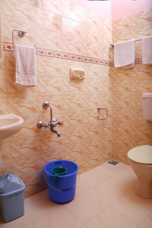 Homestay Chiramel Residency *