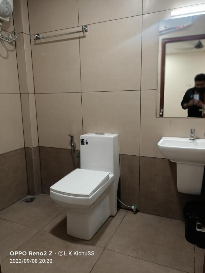 Mhb * Kochi