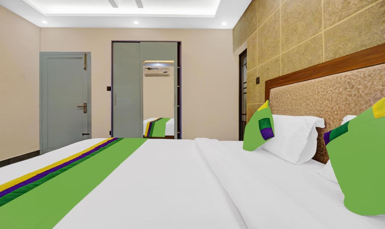 Treebo Pushpak Service 3*