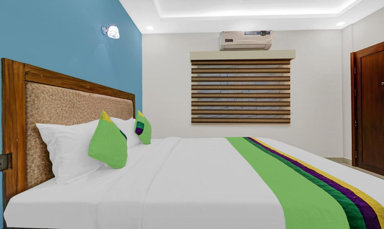 Treebo Pushpak Service Hotel Kochi