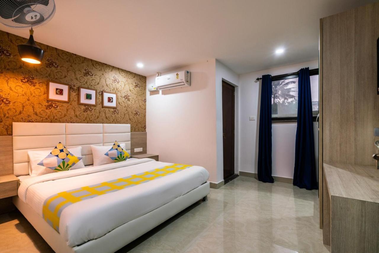 Esgee Tower , Ernakulam South Lodge Kochi