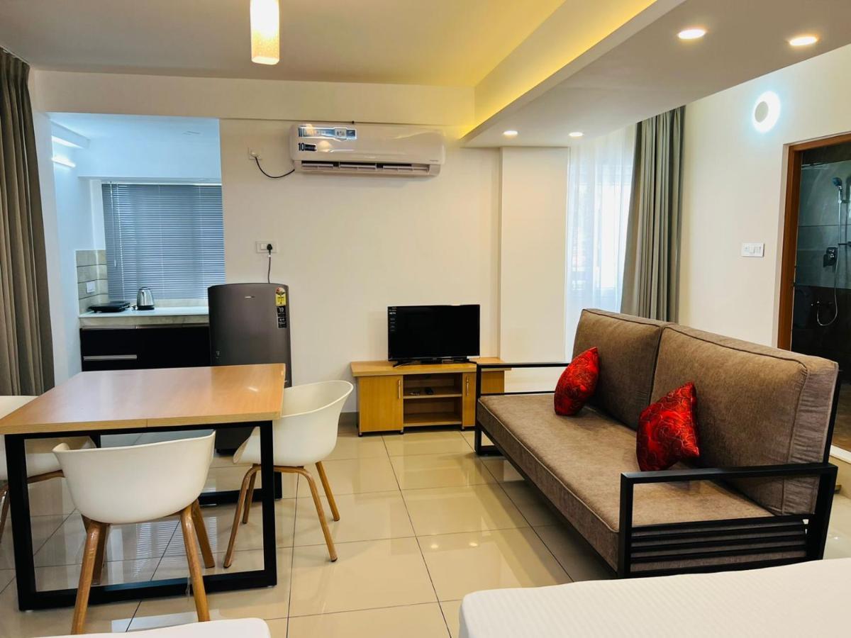 The White Orchid Luxury Service Apartment