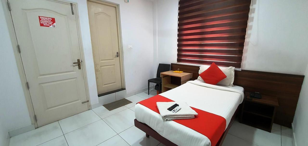 Hotel Kings Thrippunithura
