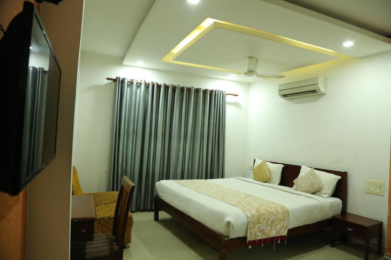 Malabar Plaza 2* Kochi