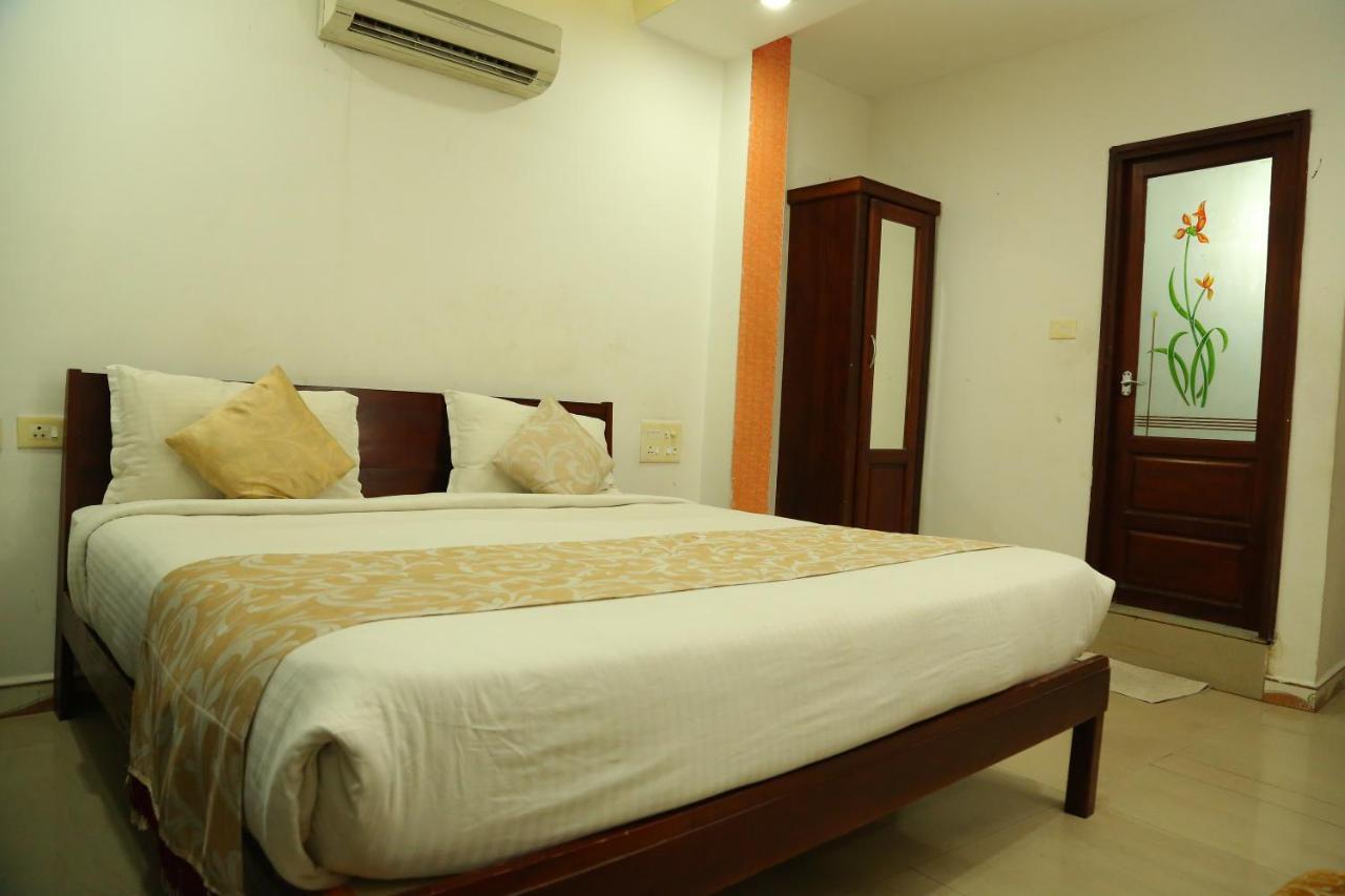 Malabar Plaza Hotel