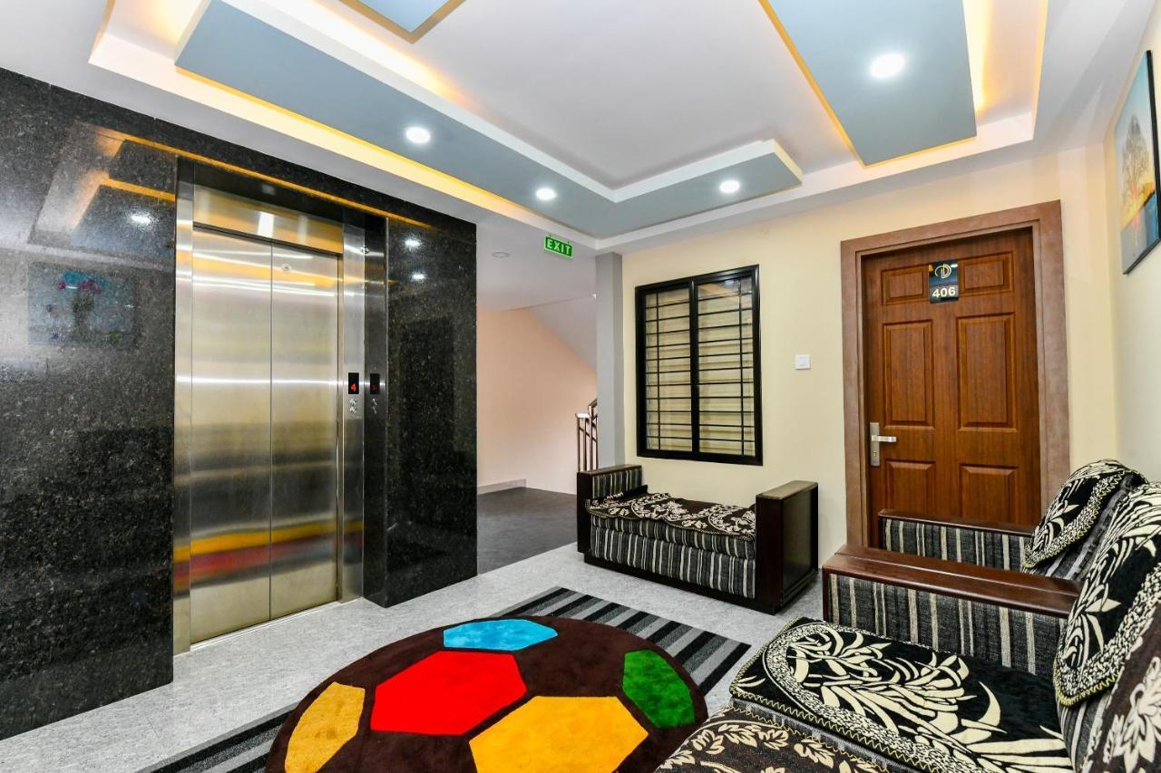 Capital O 30549 D Hotel
