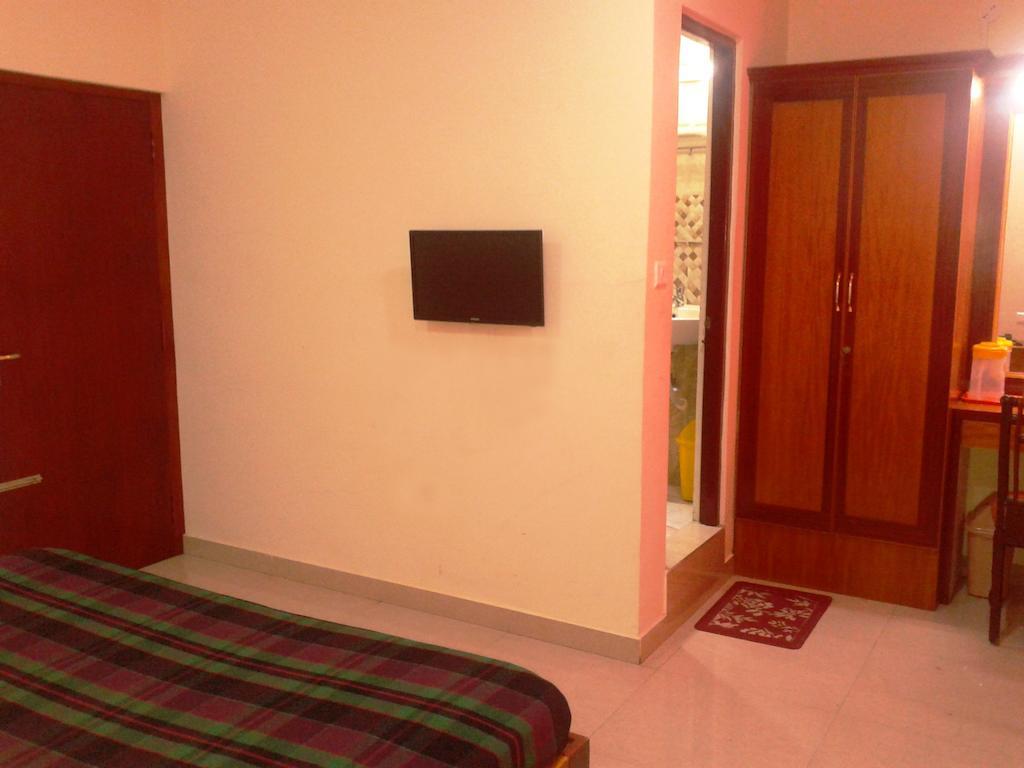 Ymca International House Hotel 2*