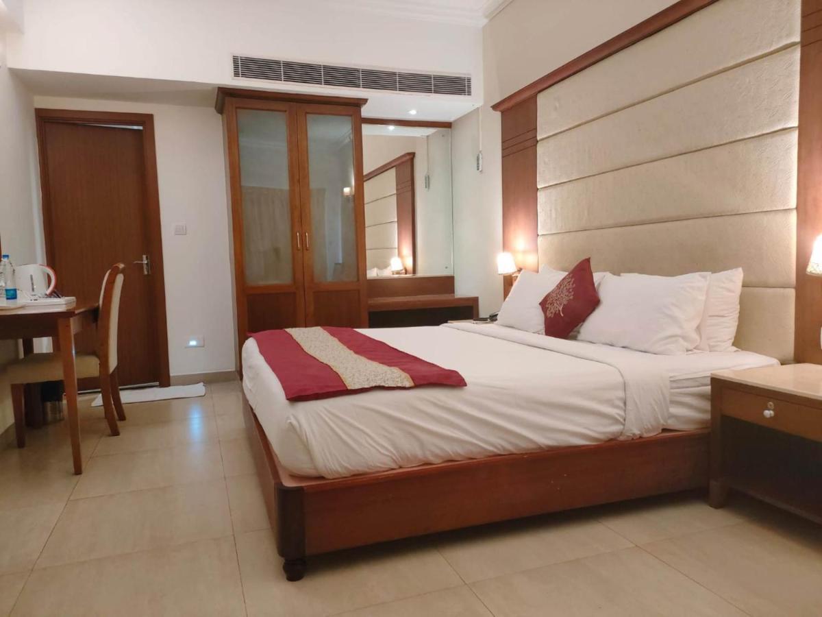 Cochin Palace 4*