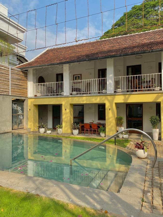 The Baron's By The Malabar Escapes *