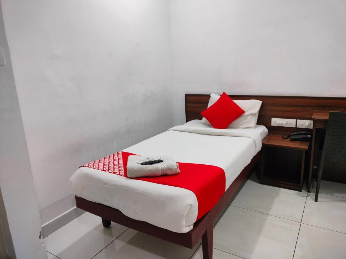Kings Thrippunithura Hotel