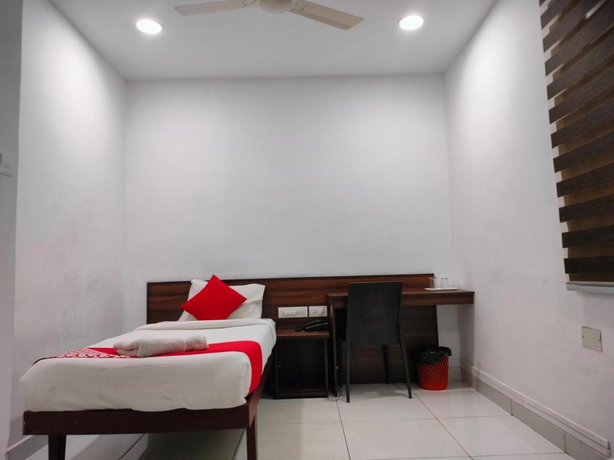 Hotel Kings Thrippunithura Kochi