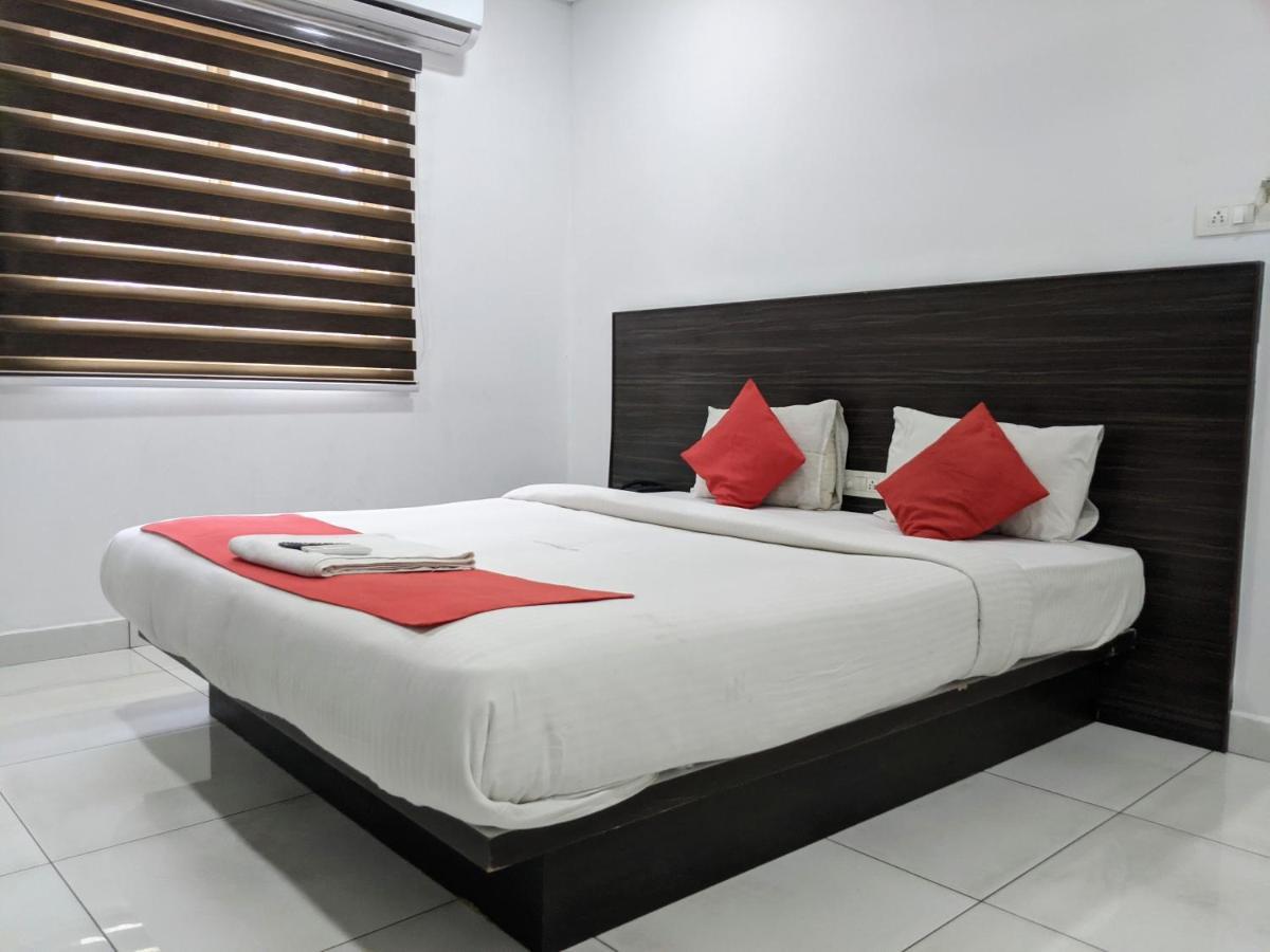Kings Thrippunithura Hotel