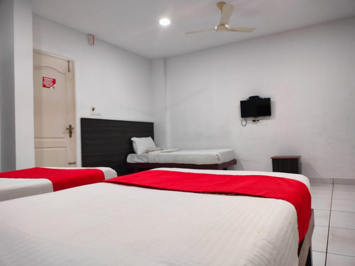 Hotel Kings Thrippunithura 3*
