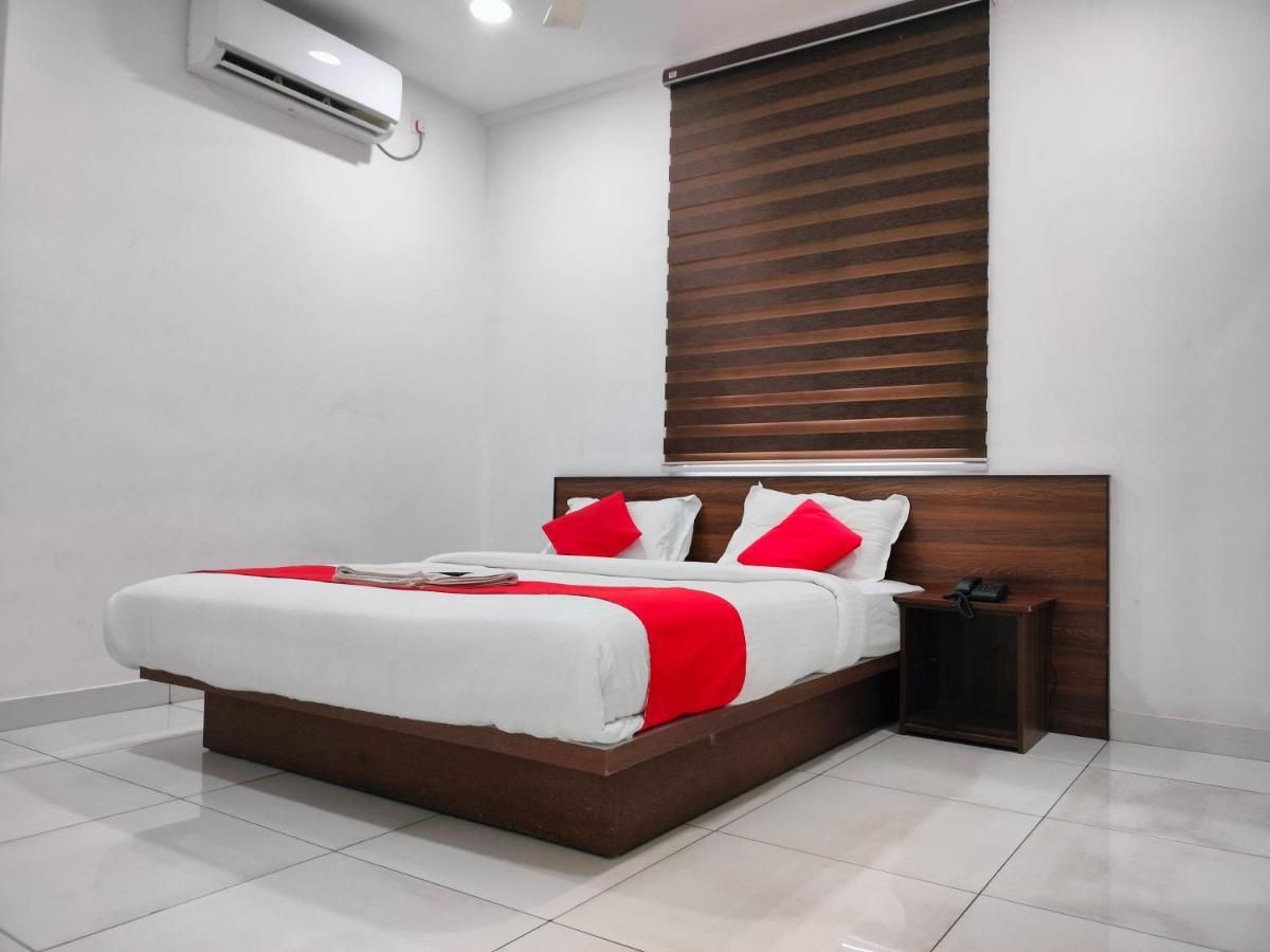 Hotel Kings Thrippunithura 3*