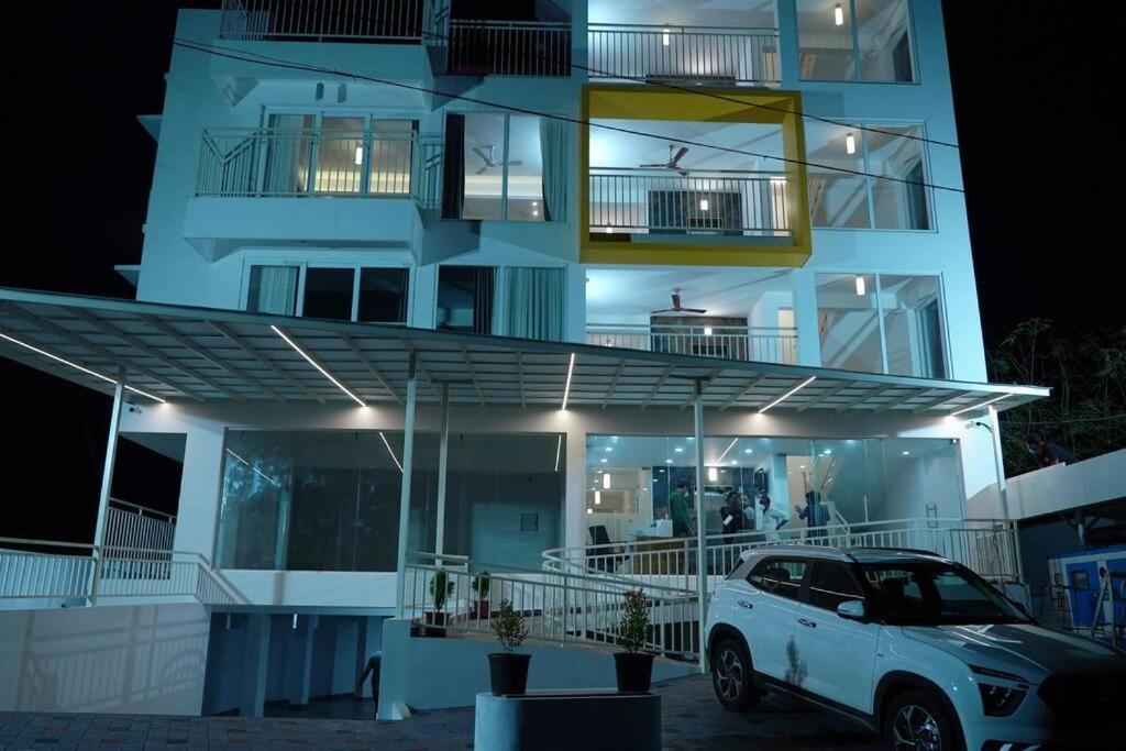 The White Orchid Luxury Service * Kochi