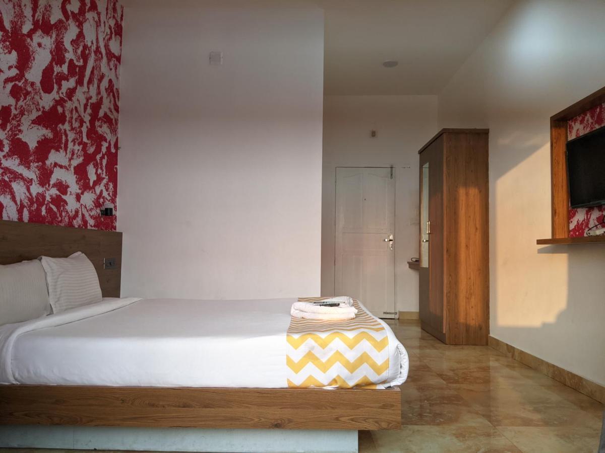 Hotel Cherai Blue View