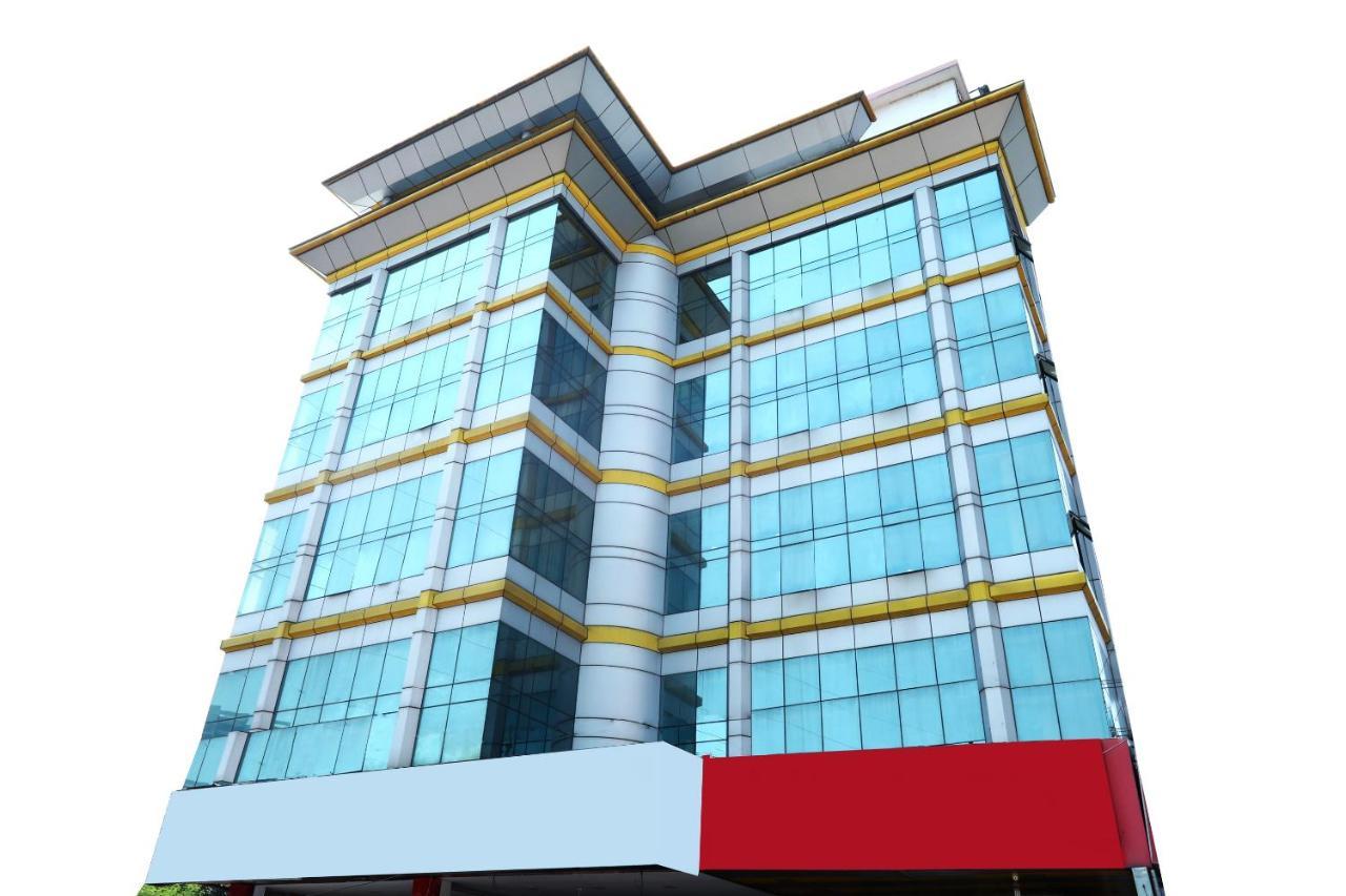 Hotel Oyo Flagship Malabar Plaza