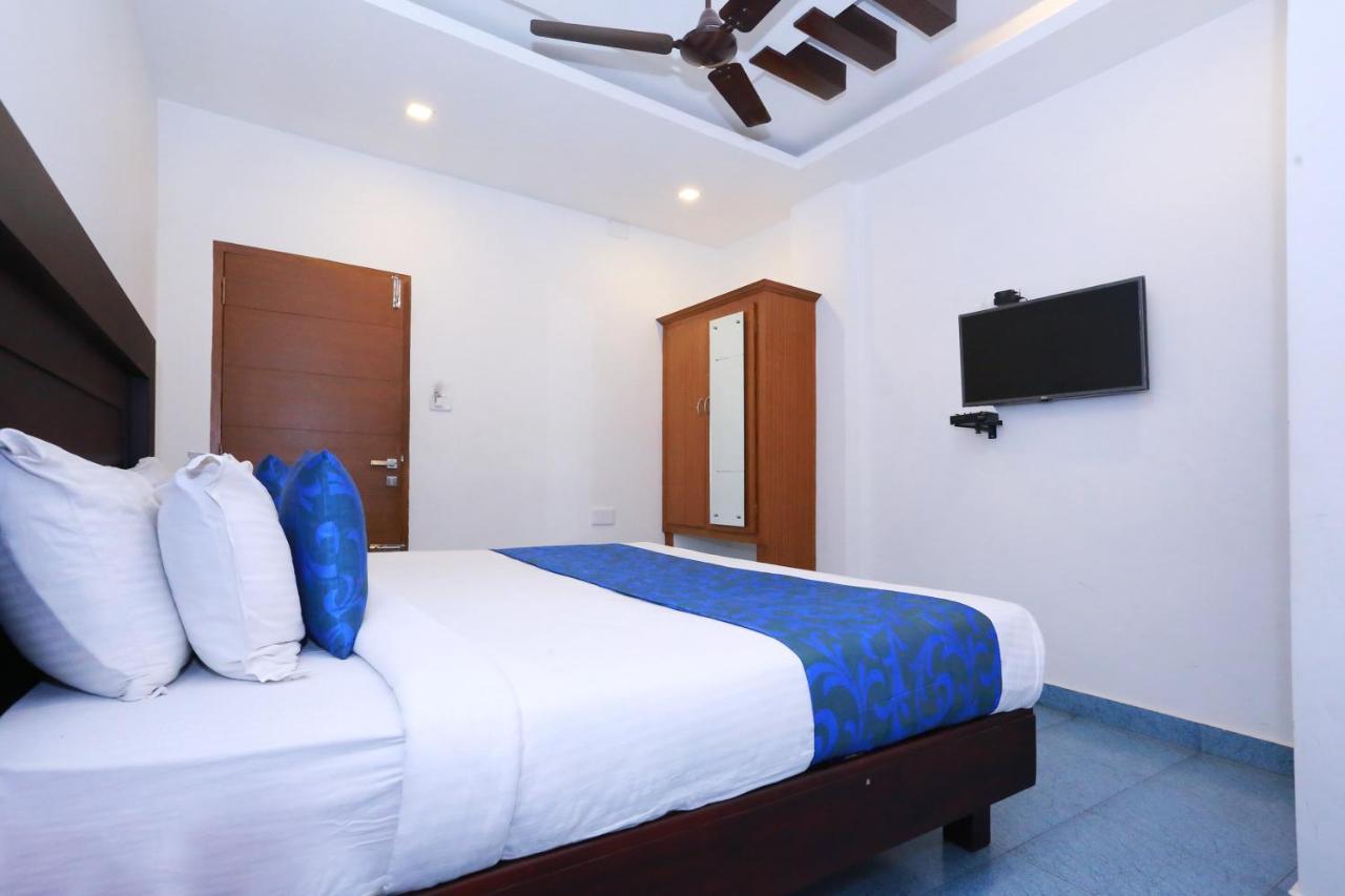 Oyo Flagship Malabar Plaza Hotel Kochi