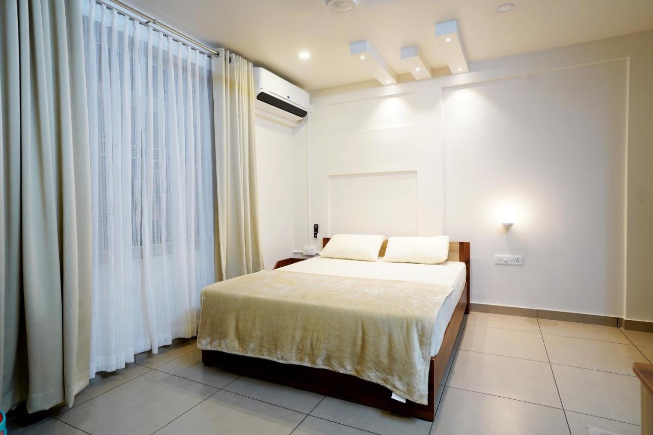 Kadampanattu's Apartment *