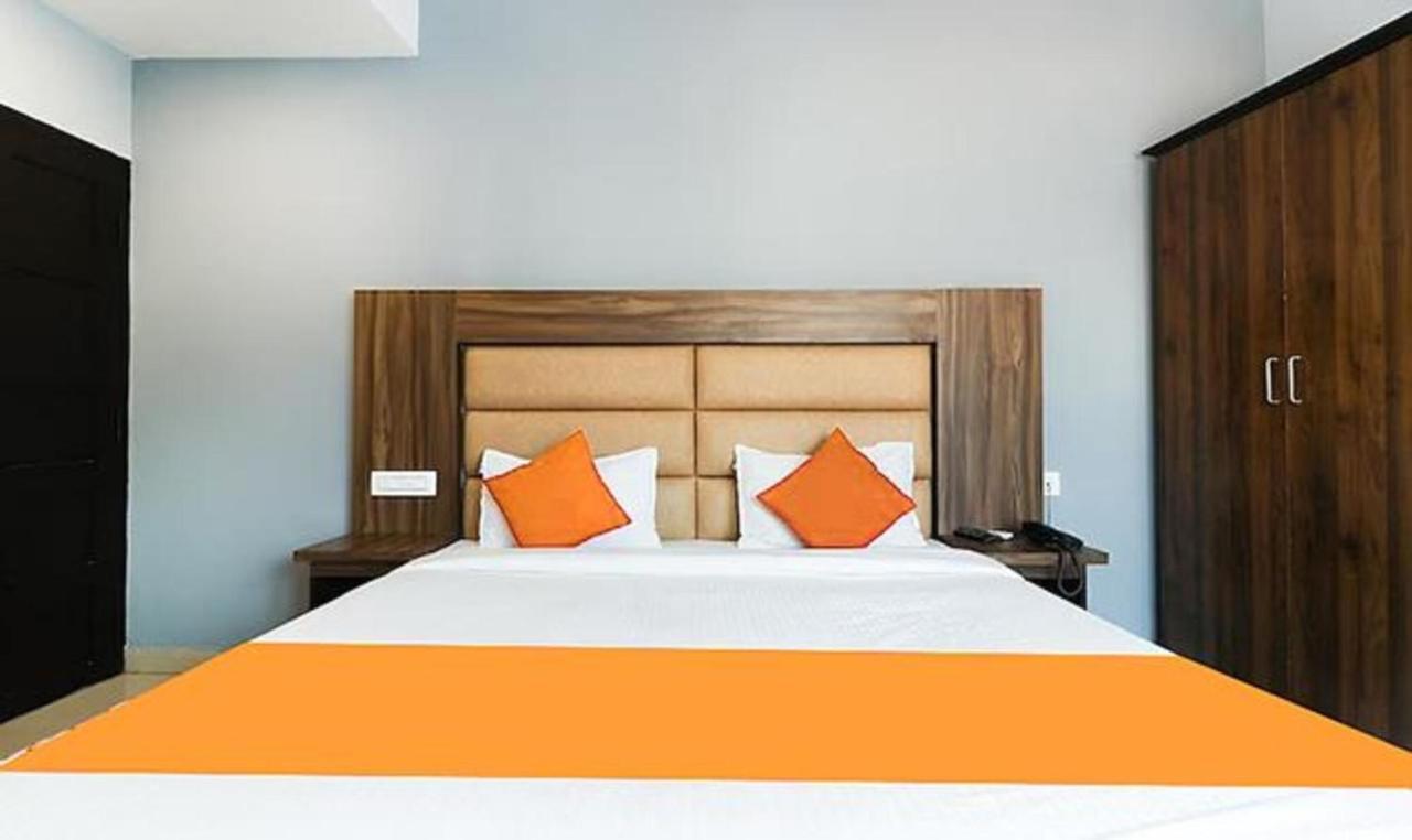 Queens Residency -