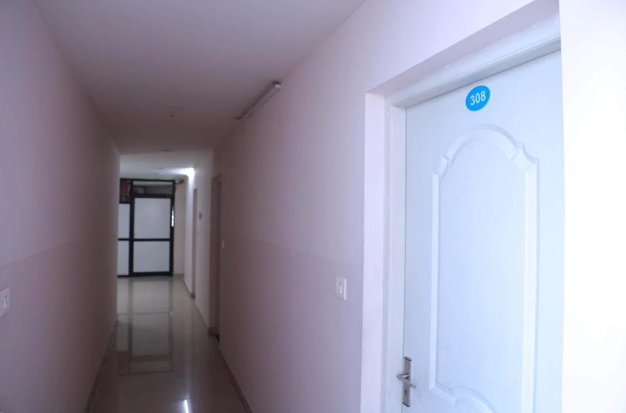 Collection O Safe Kadavanthra Hotel Kochi