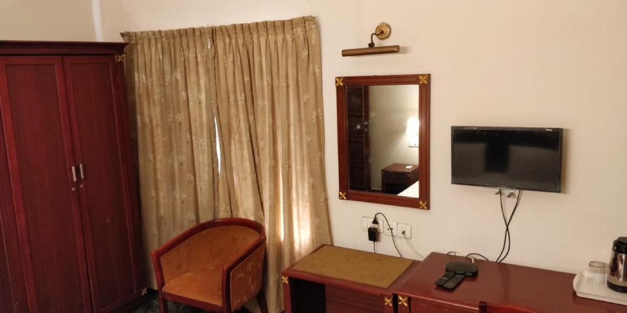 Karthika Residency Apartment *