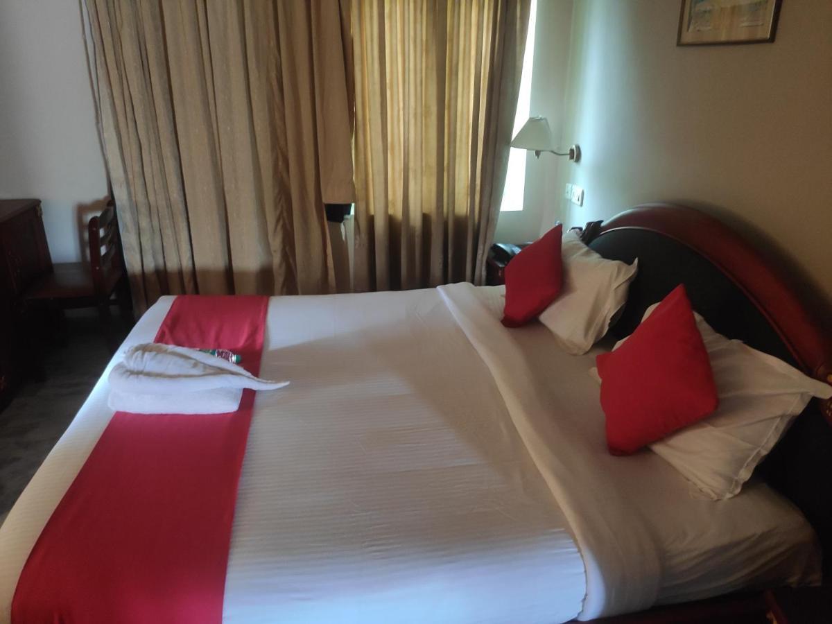 Apartment Karthika Residency *