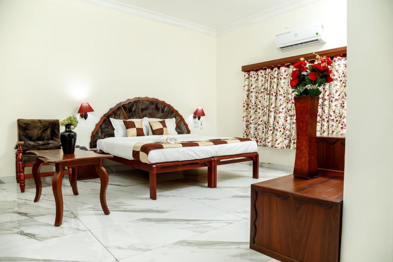 Paulson Park Hotel 2*