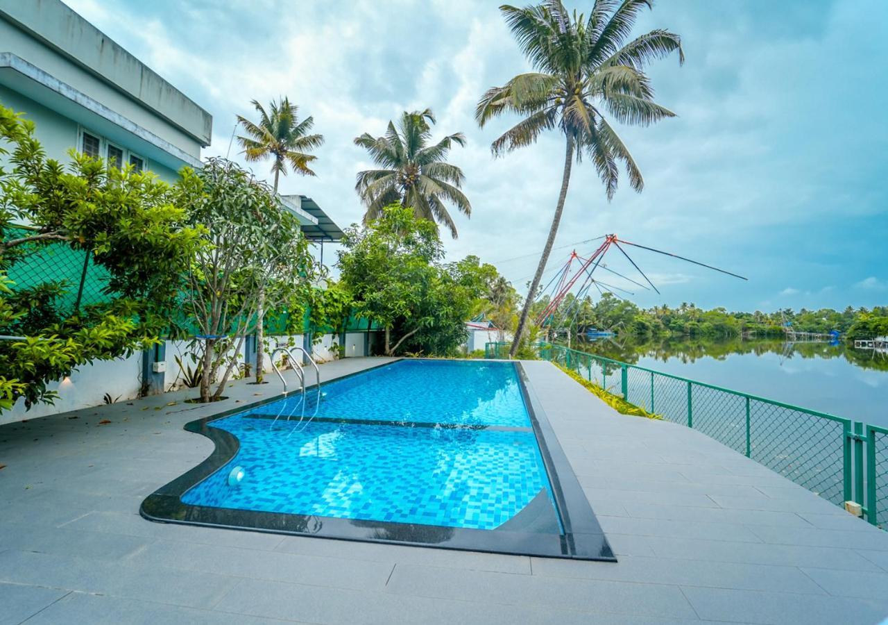 La Riva Lakeside Private Pool By Voye Homes Resort Kochi