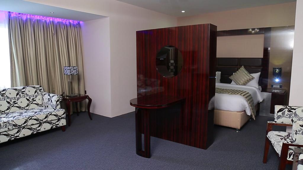 Hotel The Pgs Vedanta Kochi