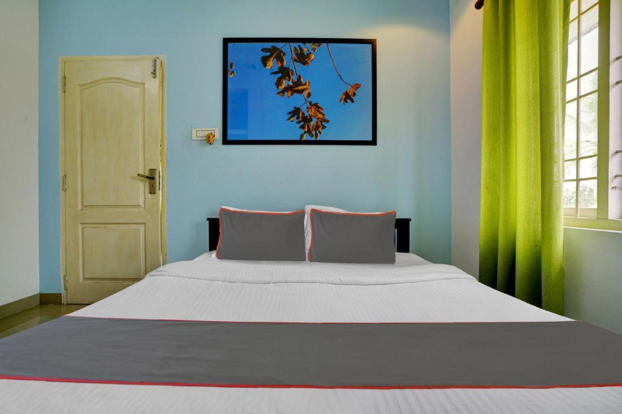 Collection O 81026 Suqoon Premium Stays Hotel