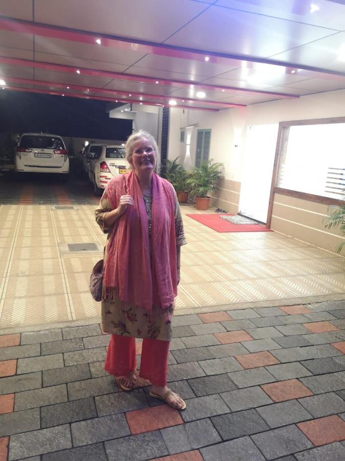 Hotel Marina Airport *