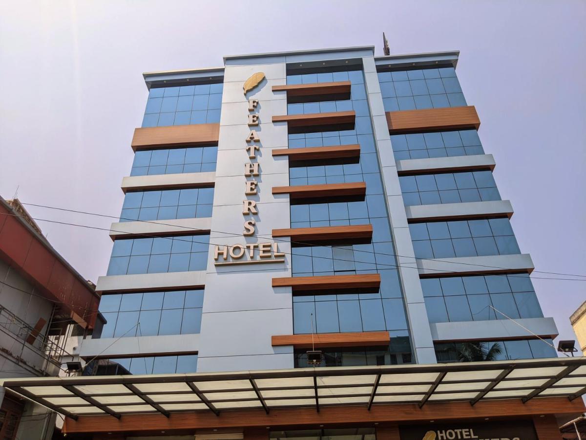 Feathers 3* Kochi