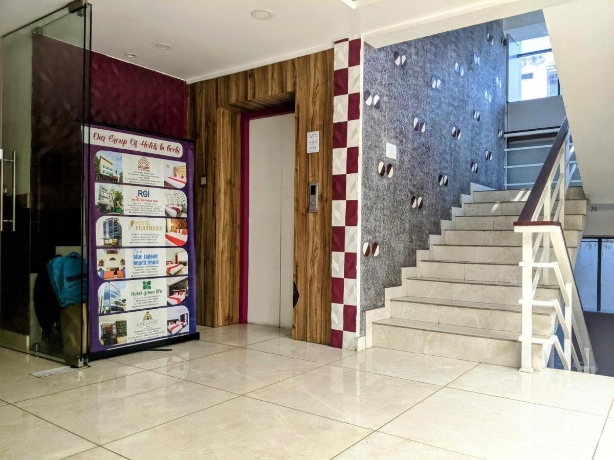 Feathers Hotel