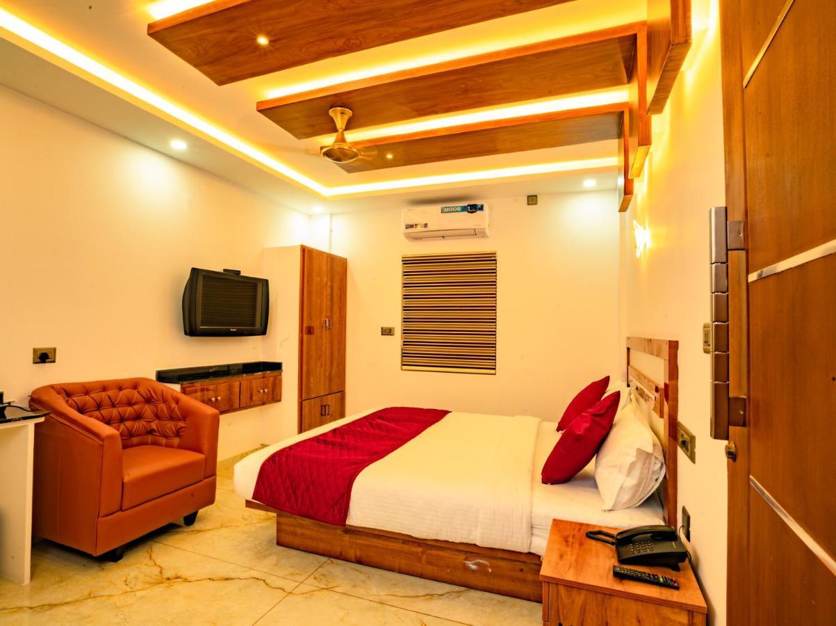 Hotel Marina Airport Kochi