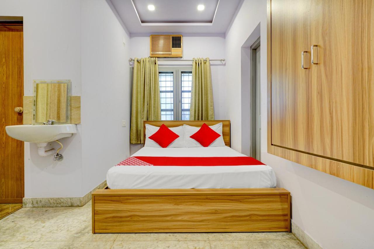 Oyo Flagship Blue Moon Residency 3*
