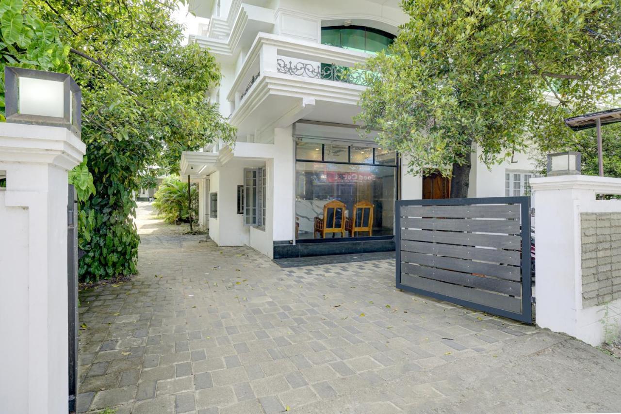 Oyo Flagship Blue Moon Residency Hotel