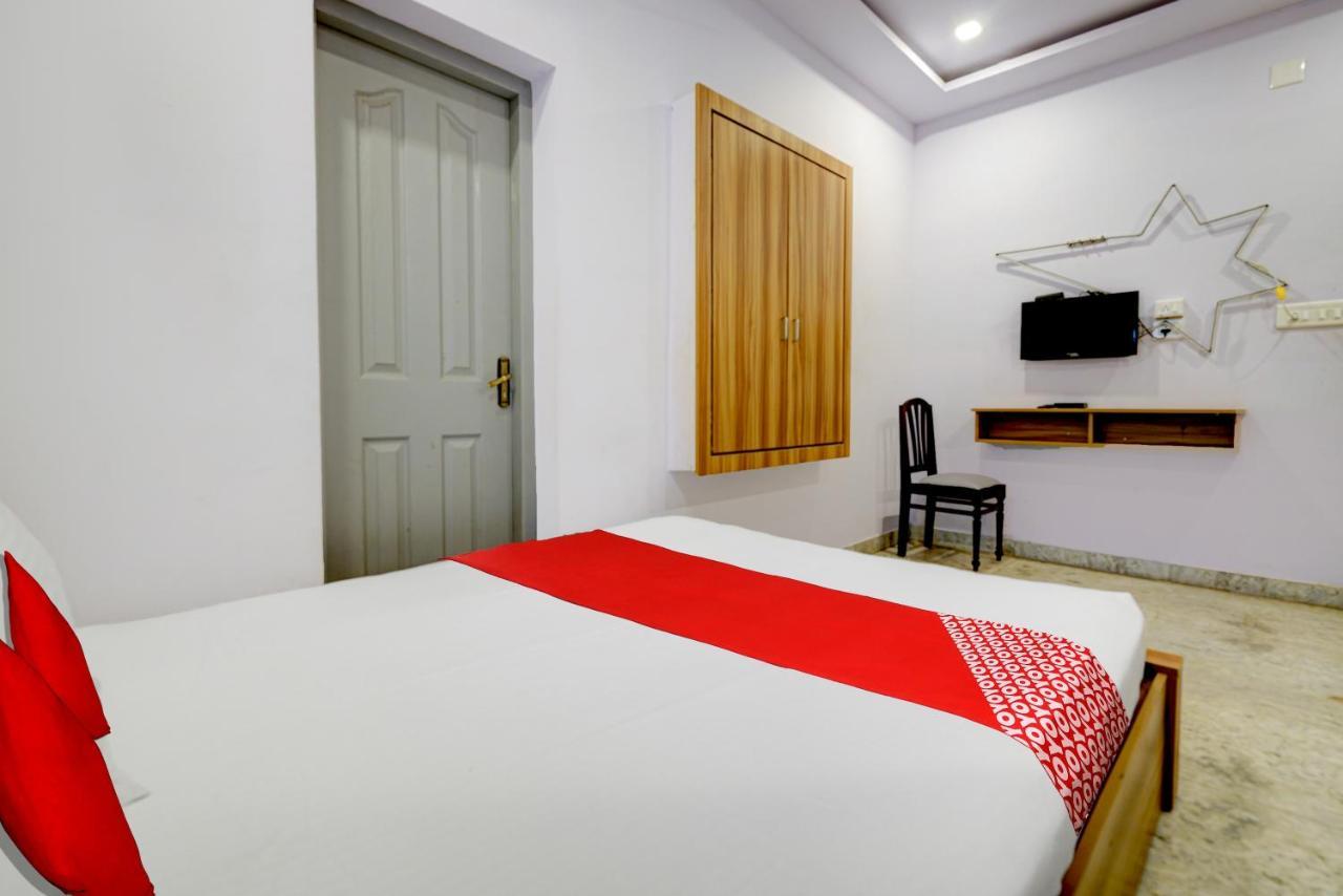 Oyo Flagship Blue Moon Residency Hotel 3*