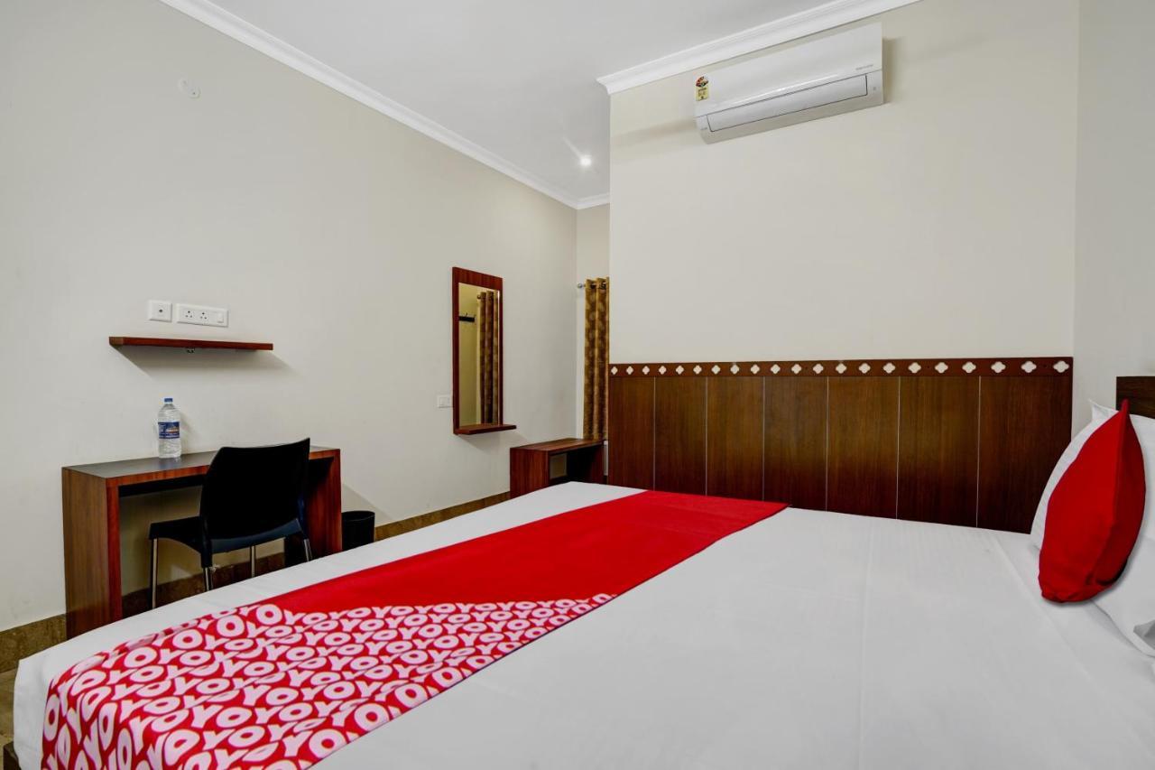 Hotel Oyo Flagship Darsana Central